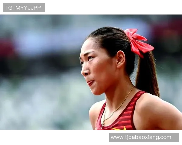 自律与激情交织的足球明星女性头像展示运动之美与力量