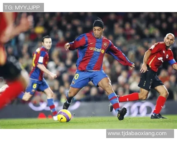 中国足球明星小罗的传奇人生与辉煌成就解析